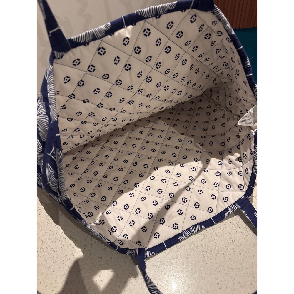 Draper James Navy Blue White Ginkgo Leaf Quilted Cotton Tote Bag VC012533667 - Picture 3 of 6
